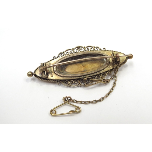 6186 - A Victorian 15ct gold brooch with vacant glass panel to back, 8.2g total