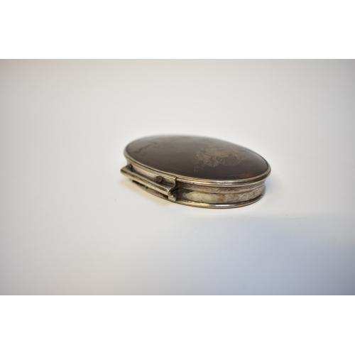 8020 - An early to mid 18th Century oval tortoiseshell and silver snuff box with stand away hinge. The top ... 