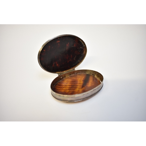 8016 - Late 17th/early 18th Century tortoiseshell  and silver oval snuff box with stand away hinge. The top... 