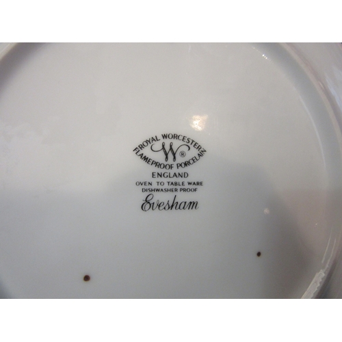 4077 - A collection of Royal Worcester 'Evesham' table ware including tureens and dinner plates