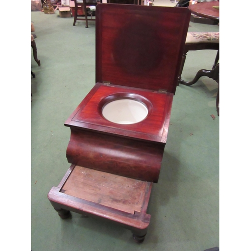 4083 - A Victorian mahogany commode, pull-out bed step, original chamber pot