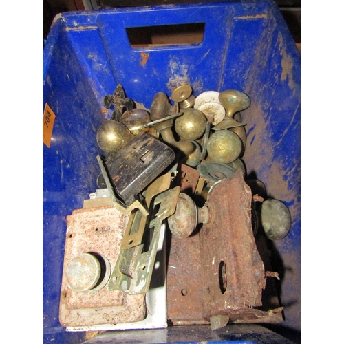 2065 - A box of door knobs, locks, handles and a Griffin pressure gage