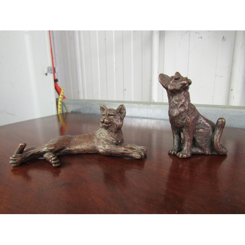 2075 - Two bronze cats by David Meredith 12cm long