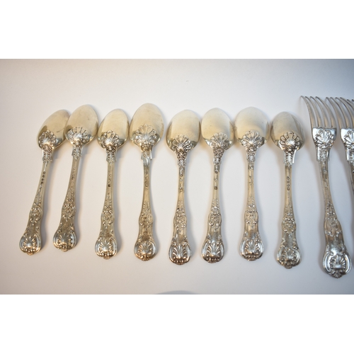 8118 - Queens pattern flatware comprising six teaspoons, eight spoons, two serving spoons, eight small fork... 