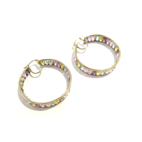 6180 - A pair of large multicoloured glass hoop earrings in 9ct gold