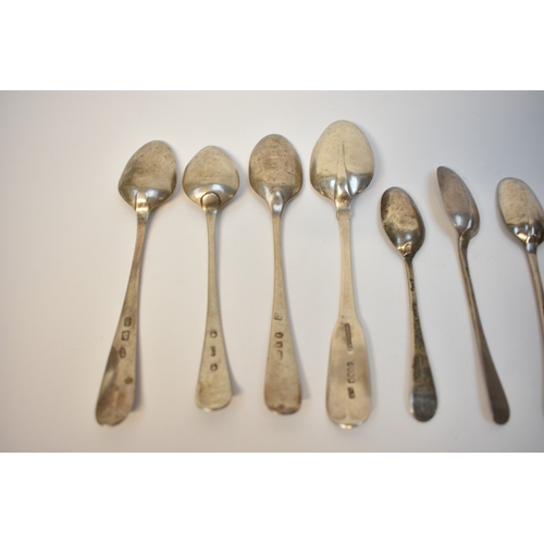 8125 - Thirteen silver teaspoons the majority are Georgian including fancy back, rat tail etc, some with mo... 