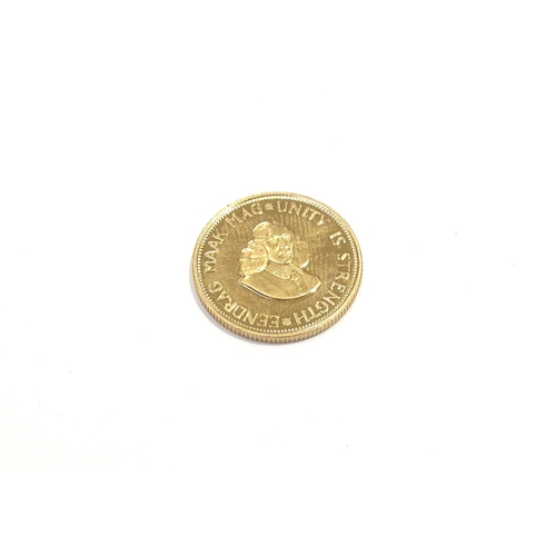 6326 - A 1972 South African gold 2 Rand coin