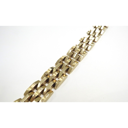 6399 - A chunky gold bracelet stamped 585, 20cm long, 41.6g