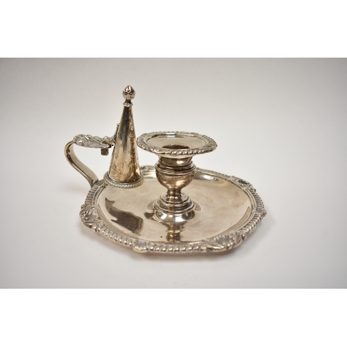 8062 - A William Stroud silver chamberstick with snuffer, gadrooned edge with shell mounts, London 1824, al... 