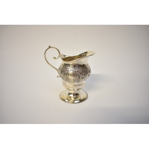 8051 - A Victorian Nathan & Hayes silver cream jug on pedestal foot, acanthus scroll detail, Birmingham 188... 