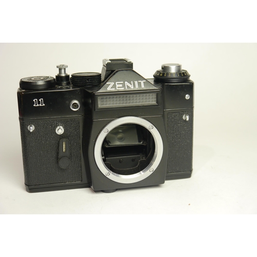 6026 - A pair of Zenit 11 35mm SLR film cameras both w/ Helios 44-m-4 58mm f2 lenses