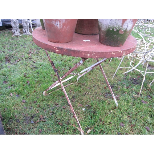 7075 - A metal folding bistro table