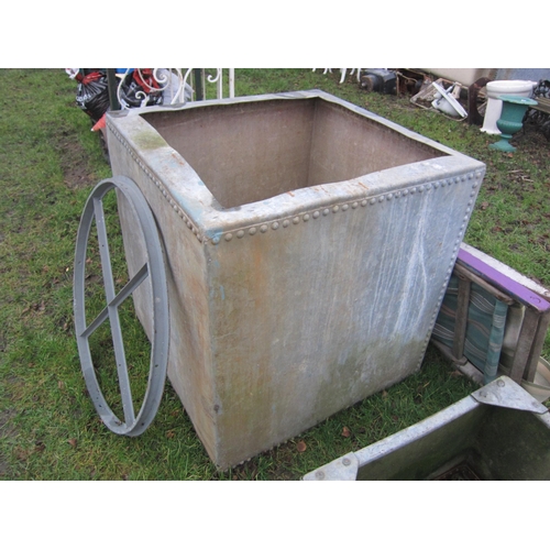 7087 - A riveted galvanised tank, top cut, 78cm x 78cm x 82cm