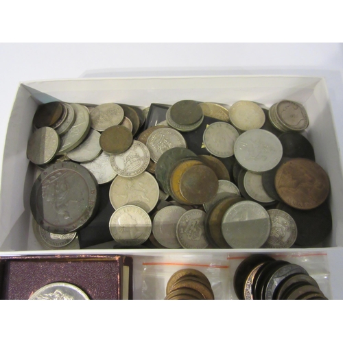 4283 - A box of assorted British pre decimal coinage from William III to Elizabeth II copper, silver and cu... 