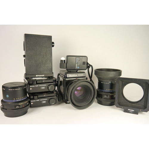 6063 - A Cased Mamiya RZ67 Pro Camera Body comes with:
Mamiya-Sekor Z 110mm F2.8 W lens
Mamiya-Sekor Z 90mm... 