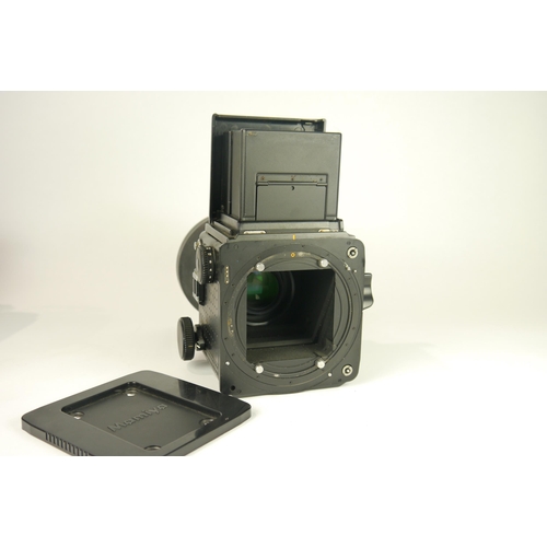 6063 - A Cased Mamiya RZ67 Pro Camera Body comes with:
Mamiya-Sekor Z 110mm F2.8 W lens
Mamiya-Sekor Z 90mm... 