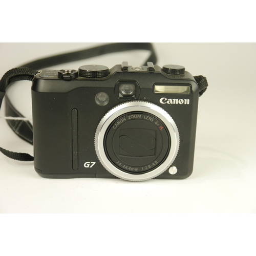 6010 - A Canon PowerShot G7 10MP compact camera **Untested**