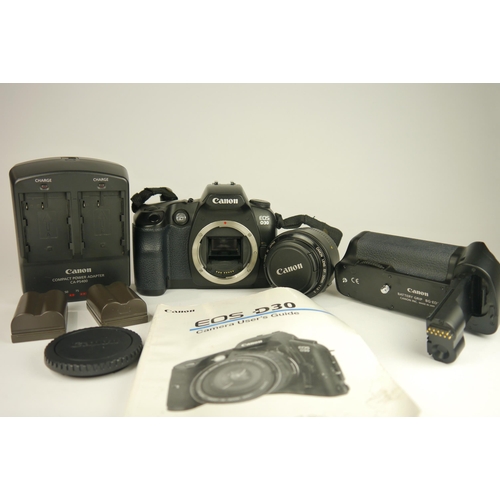 6085 - A Cased Canon EOS D30 DSLR Camera & Canon EF 50mm F1.8 II Lens w/ Canon BG-ED3 Battery Grip, 3x Cano... 