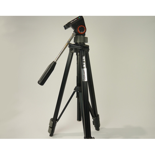 6089 - A Slik Cameraman metal tripod w/ pan-tilt head & non-slip rubber feet