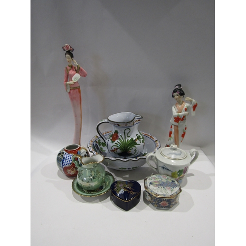 1405 - A collection of Chinese and Japanese ceramics including Leonardo Collection trinket box and 