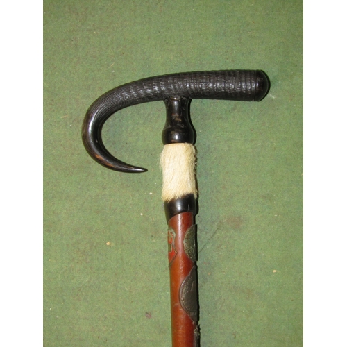 4287 - A Swiss Alpine walking stick with Chamois hoof and horn handle, together with an Alpine print, 16cm ... 