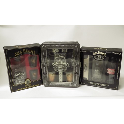 7082 - Various Jack Daniel's gift sets with Poker Dice, 2 branded tumblers, 20cl bottle Old No.7, a branded... 