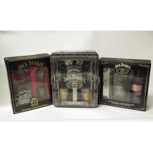 7082 - Various Jack Daniel's gift sets with Poker Dice, 2 branded tumblers, 20cl bottle Old No.7, a branded... 