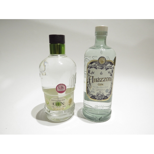 7111 - 4 bottles of Gin, Osmoz Citrus France, Gin Mare Mediterranean gin, 2 x 700ml, Two bottles, Naud Dist... 