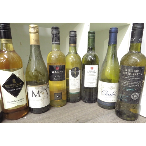 7145 - 12 bottles of various white wines including 2012 Terre Siciliane, 2012 Maurice de Fils Chablis x 2, ... 