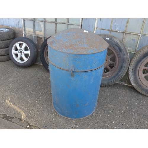 Lot 8002      
