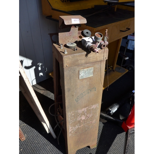 Lot 8013      