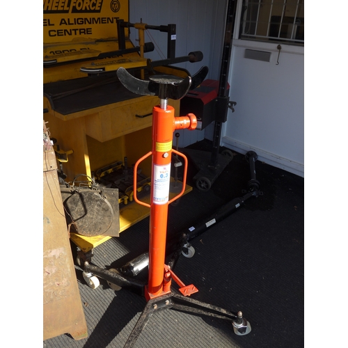 Lot 8014      