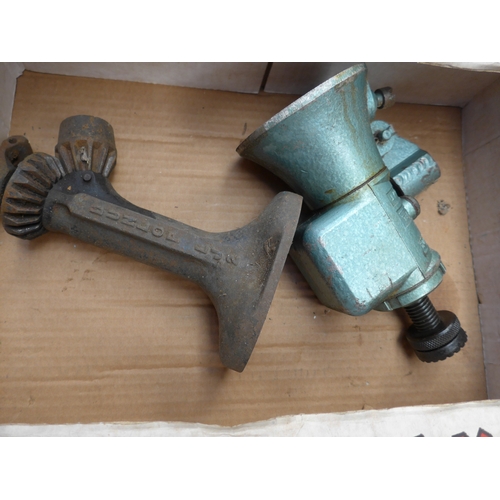 Lot 8179      