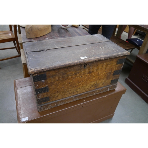 Lot 2023      
