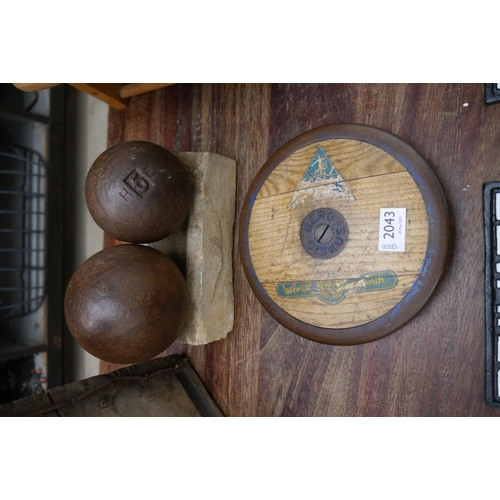 Lot 2043      