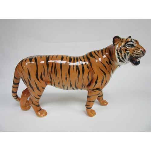 Lot 8025      