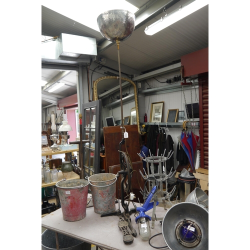 Lot 2055      