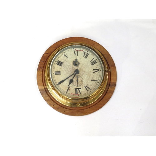 Lot 7047      