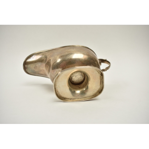 8040 - A George Nathan & Ridley Hayes silver sauce boat on pedestal base, Birmingham 1916, 8.5cm tall, 15.5... 
