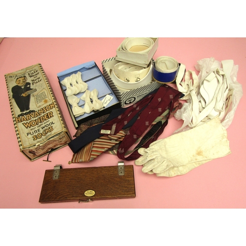 Lot 9025      
