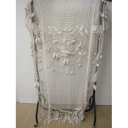 Lot 9028      
