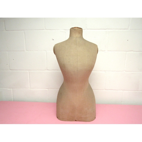 Lot 9033      