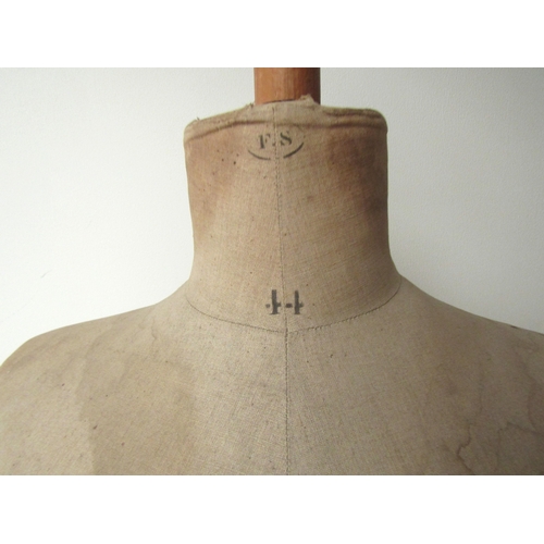 Lot 9039      