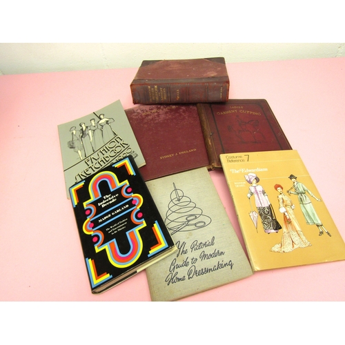 Lot 9055      