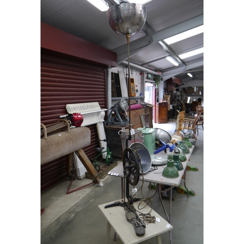 Lot 2042      