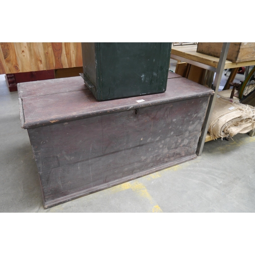 Lot 2052      