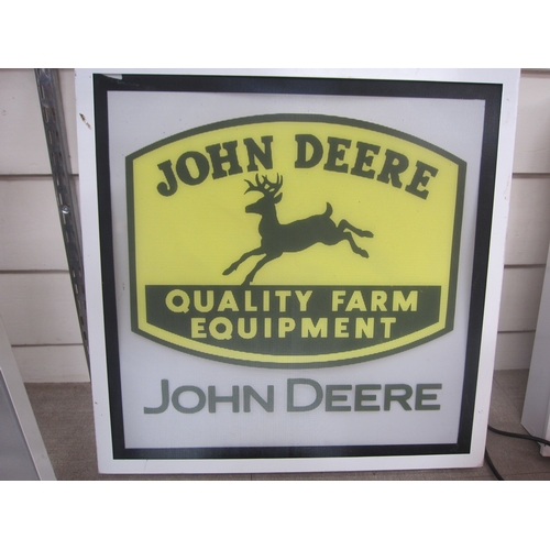 7080 - A Light-up advertising box with John Deere Quality Farm Equipment detailing. 58.5cm x 58.5cm. DTI FA... 