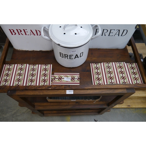 Lot 2056      