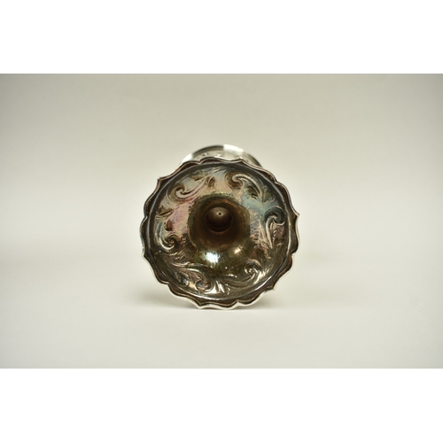 8023 - A Victorian Edward & John Barnard silver wine goblet in case . The body with engraved cartouche, mar... 