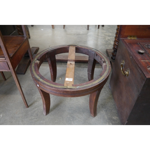 Lot 2022      
